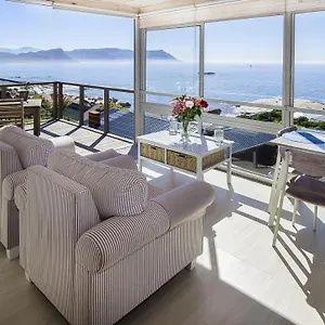 Penguins View Apartment