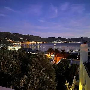 Bougainvillea House - The Heart Of Simonstown Apartment