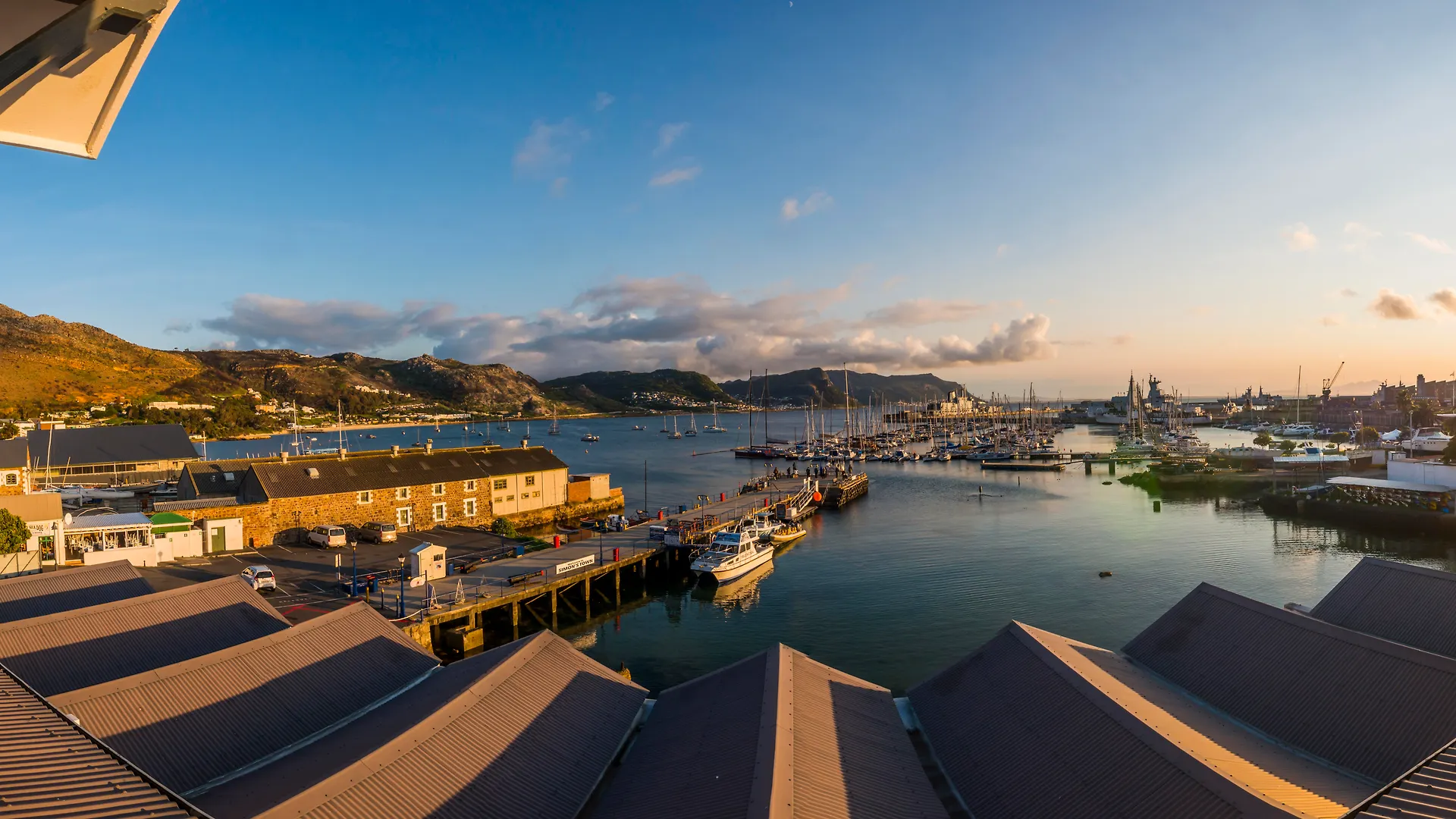 Simon'S Town Quayside Hotel